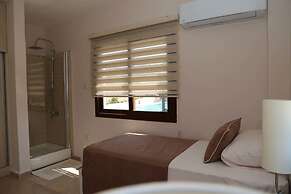 Villa Pergola by Amy Villas