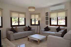 Villa Pergola by Amy Villas