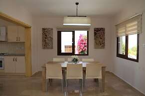 Villa Pergola by Amy Villas