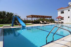 Villa Pergola by Amy Villas