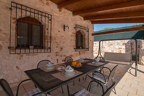 TD Villa Luna Trulli with Large Pool