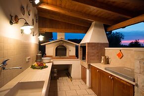 TD Villa Luna Trulli with Large Pool