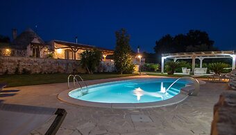 TD Villa Luna Trulli with Large Pool