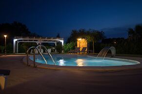 TD Villa Luna Trulli with Large Pool