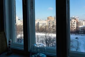 Prime Host apartments on Patriarch Ponds