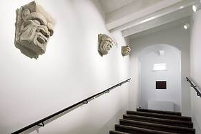 a.d. 1768 Boutique Hotel