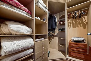 Prime Host apartments on Mosfilmovskaya