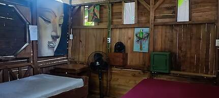 Flutterby House - Hostel
