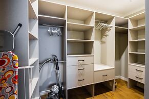 Prime Host apartments on Leninsky Prosp.