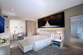 HALL Arts Hotel Dallas, Curio Collection by Hilton