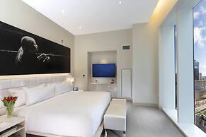 HALL Arts Hotel Dallas, Curio Collection by Hilton