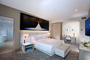 HALL Arts Hotel Dallas, Curio Collection by Hilton