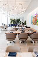 HALL Arts Hotel Dallas, Curio Collection by Hilton