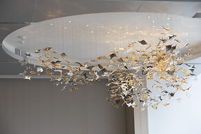 HALL Arts Hotel Dallas, Curio Collection by Hilton