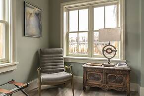 Eleven Scarp Ridge Lodge