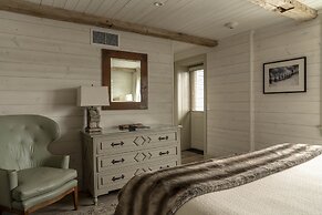 Eleven Scarp Ridge Lodge