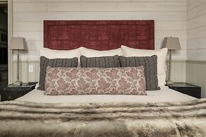 Eleven Scarp Ridge Lodge