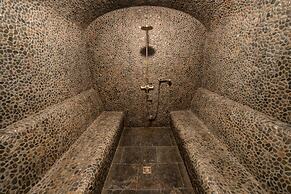 Eleven Scarp Ridge Lodge