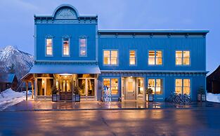 Eleven Scarp Ridge Lodge