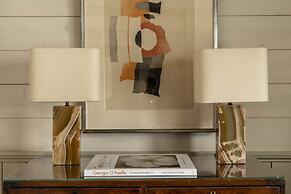 Eleven Scarp Ridge Lodge