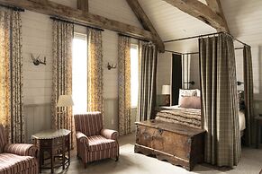 Eleven Scarp Ridge Lodge