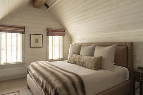 Eleven Scarp Ridge Lodge