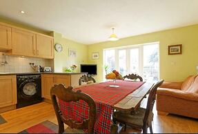 Lynbrook  Guests House