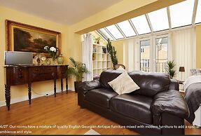 Lynbrook  Guests House