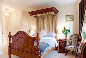 Lynbrook  Guests House