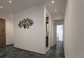 Roomy & Comfortable Apt Near Acropolis by GHH