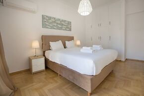 Roomy & Comfortable Apt Near Acropolis by GHH