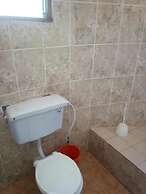 Nahubwe Safari Lodge