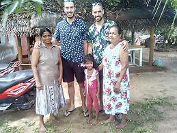 Thevindu guest & red mud resturent