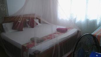 Thevindu guest & red mud resturent