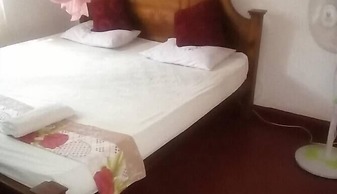 Thevindu guest & red mud resturent