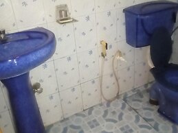 Thevindu guest & red mud resturent