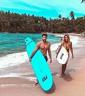 Thevindu guest & red mud resturent