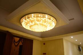 Caesar'S Luxury Hotel