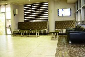 Caesar'S Luxury Hotel