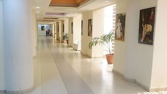 Caesar'S Luxury Hotel