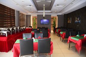 Caesar'S Luxury Hotel