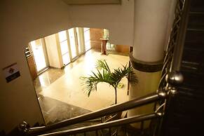 Caesar'S Luxury Hotel