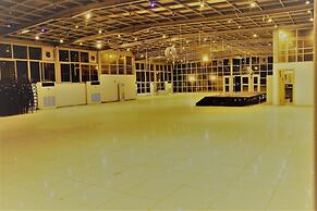 Caesar'S Luxury Hotel