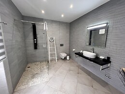 Carvoeiro B&B and SPA