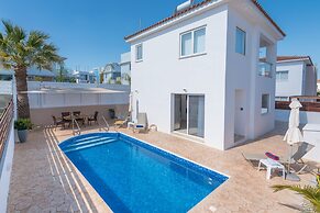 Narcissos Villa Doria