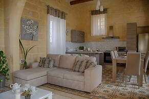 Simar Farmhouse
