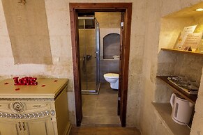 Eagle Cave Inn