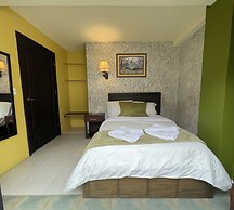 Hotel La Chimenea Casa De Piedad