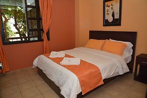 Hotel La Chimenea Casa De Piedad