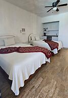 Cancun Plaza Condo Hotel